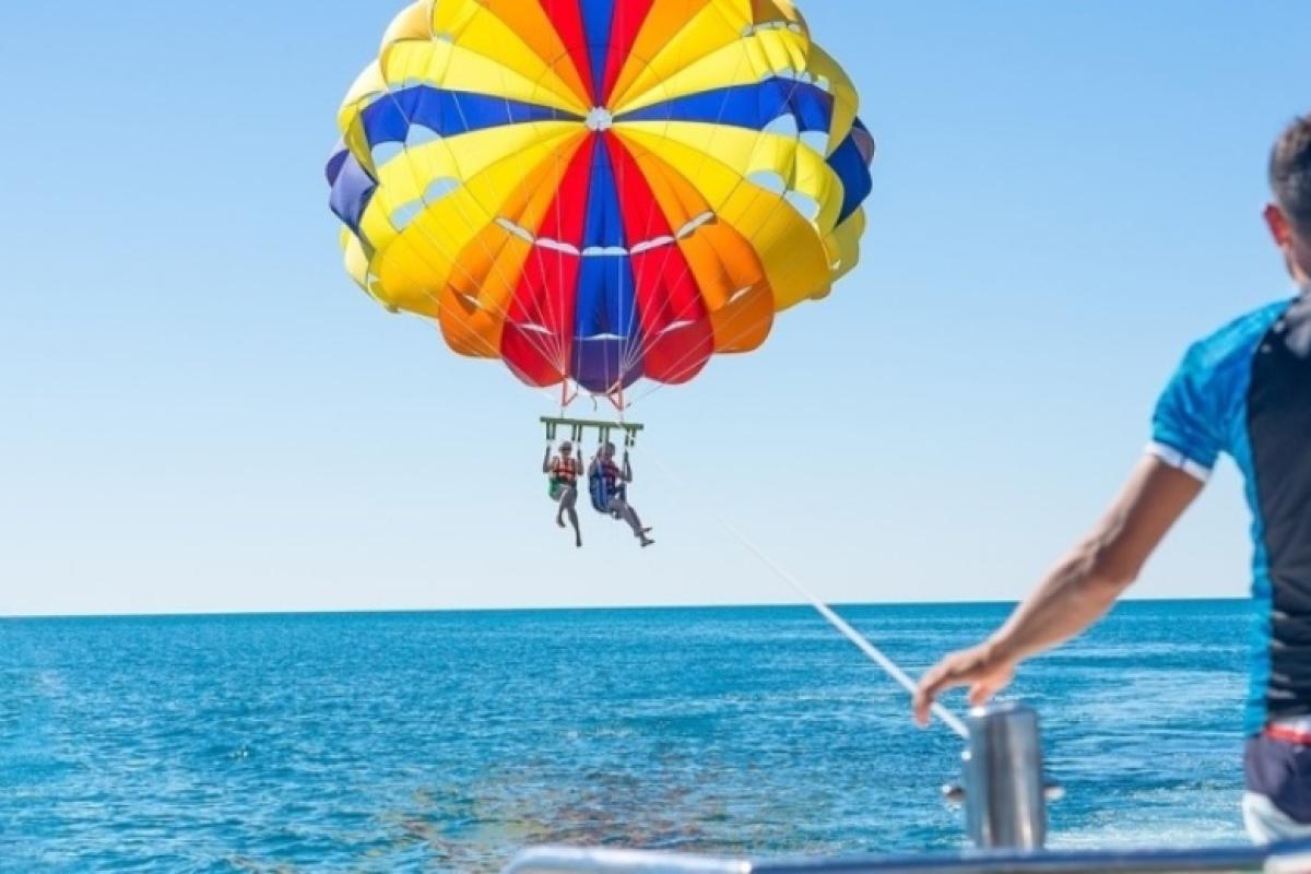 Parasailing w Sharm El Sheikh – Kompletny przewodnik po wodnej przygodzie