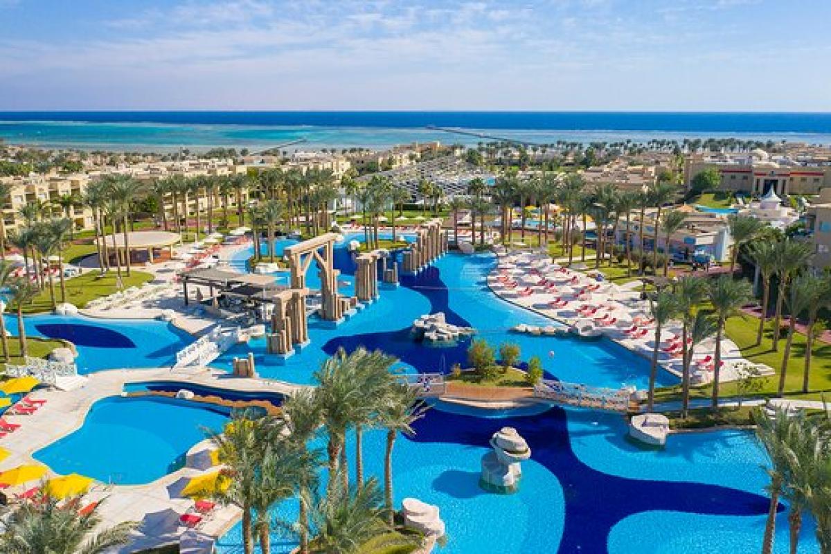 Dlaczego Sharm El Sheikh to ulubiony kierunek plażowy Europejczyków