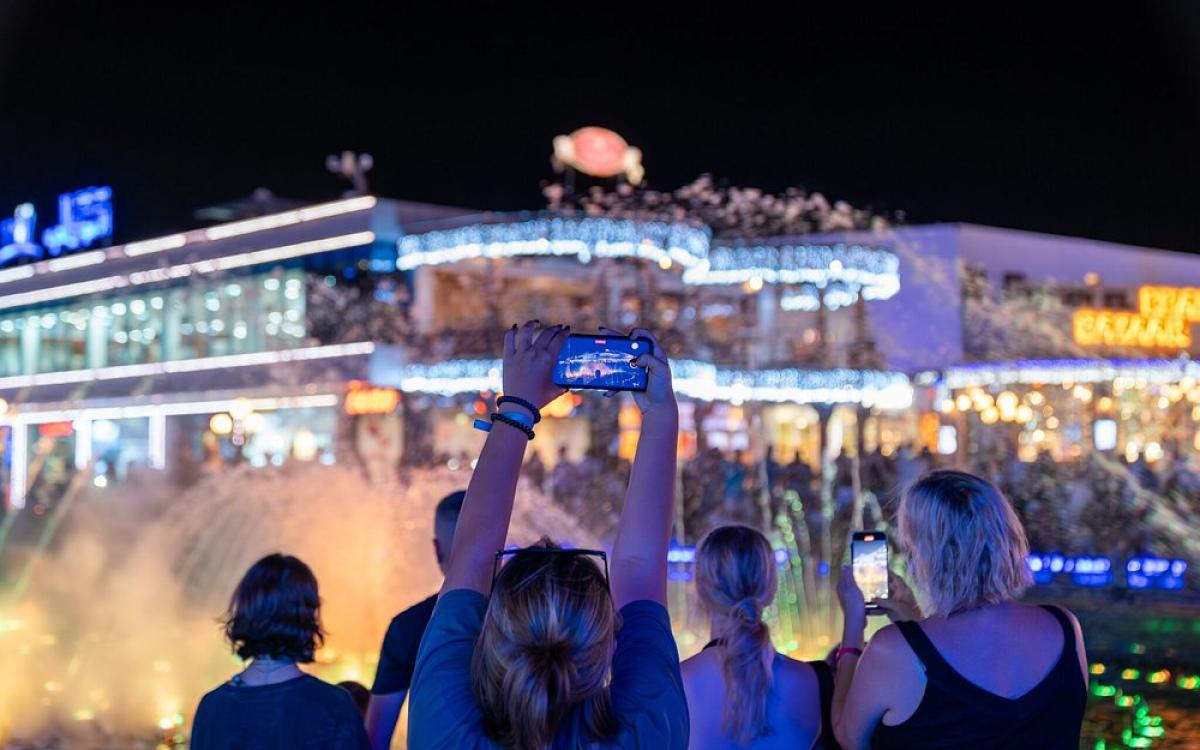 Ночная прогулка по Soho Square — Шарм-эль-Шейх