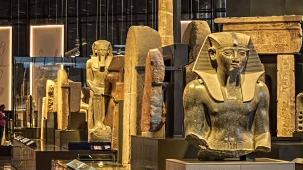 11Экскурсия в Каир и к Пирамидам на автобусе с посещением Большого Египетского музея