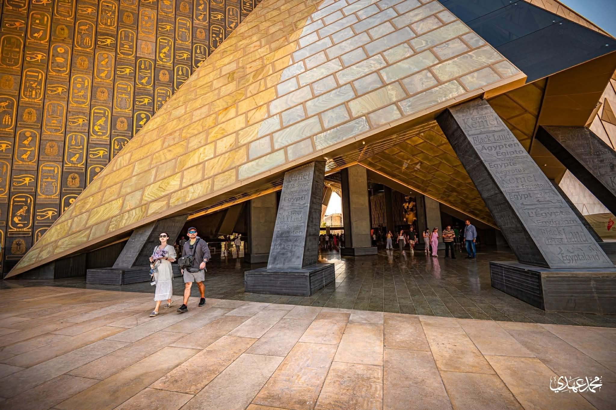 12Экскурсия в Каир и к Пирамидам на автобусе с посещением Большого Египетского музея