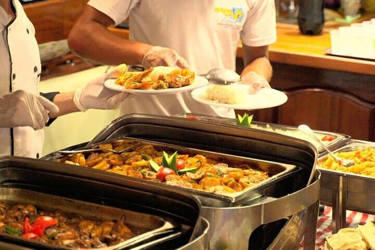 3Ужин на яхте Sina Dream в Шарм-эль-Шейхе