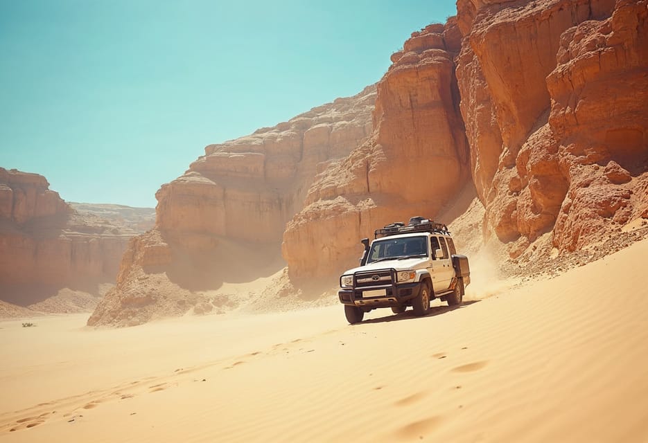 7Сафари в Цветном каньоне и сноркелинг в Блу-Хол из Шарм-эль-Шейха